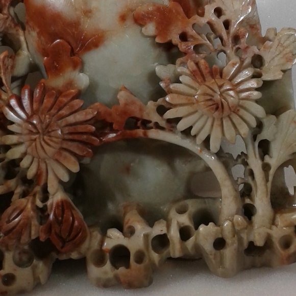 VINTAGE ORIENTAL SOAPSTONE SCULPTURE COLORFUL AND COMPLEX - Picture 2 of 4